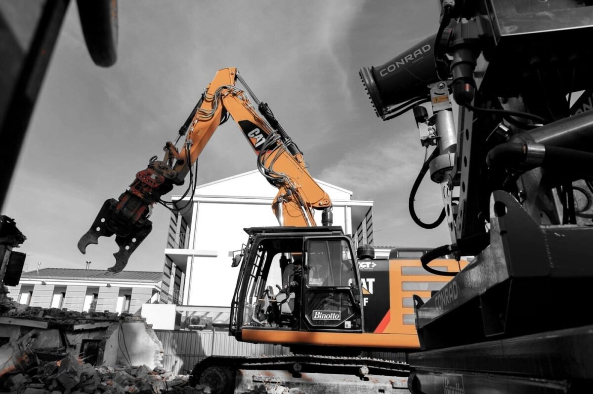 Conrad 01 Cannons – Demolition of Binotto NLB4063