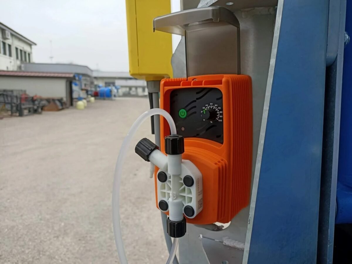 Pompa dosatrice montata sul cannone nebulizzatore